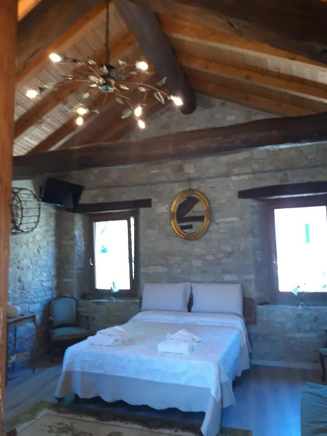 Segarati Relax La Romantica Rocca di Varsi 0*,  Italia